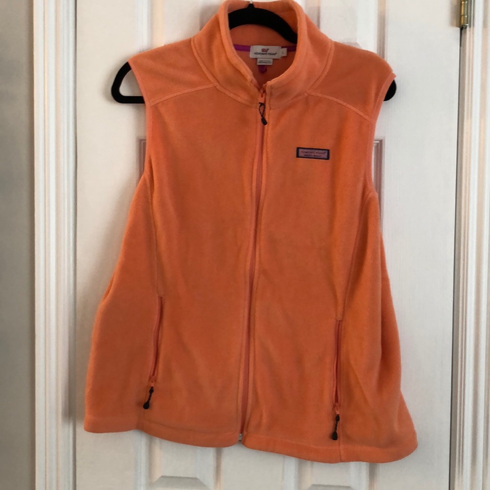 Vineyard Vines coral fleece vest. Large
